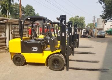 Express Global Logistics Going Green with Electric Forklifts