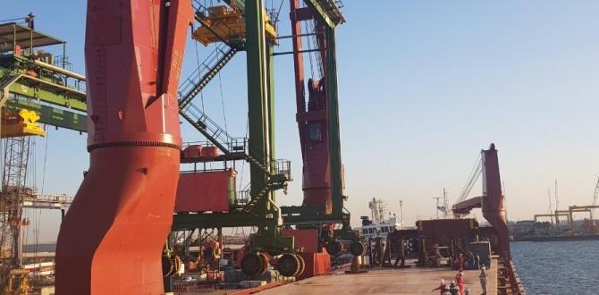 Wilhelmsen Handles 23,400frt of Port Handling Equipment