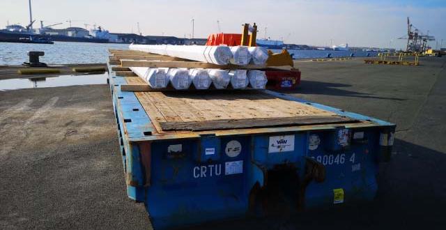 Europe Cargo with Loading of Pipes