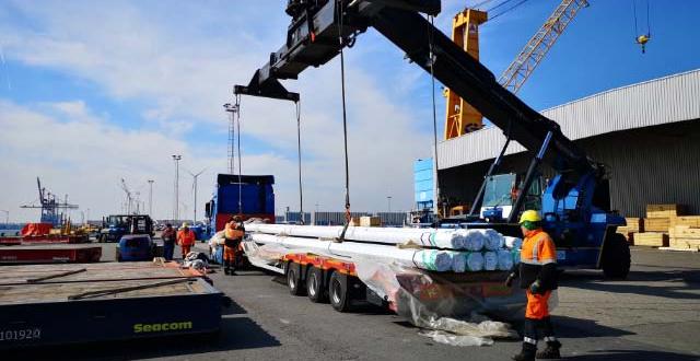 Europe Cargo with Loading of Pipes