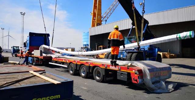 Europe Cargo with Loading of Pipes