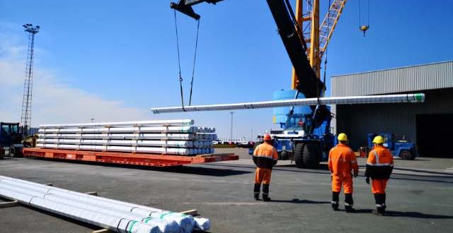 Europe Cargo with Loading of Pipes