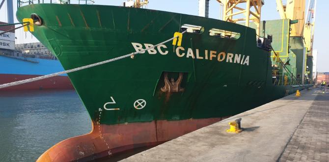 Al Bader Shipping Handles Breakbulk Cargo on Chartered Vessel