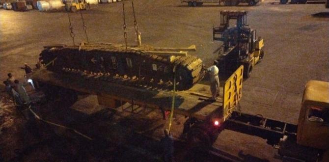 Star Shipping Discharging Cargo at Karachi Port