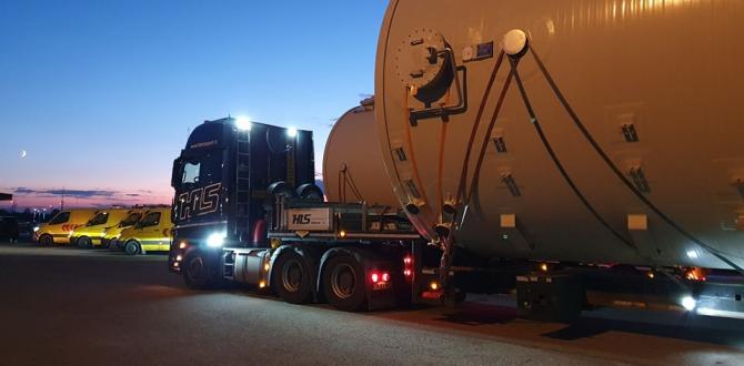 Heavy Load Service Transport Tanks to Industrial Site