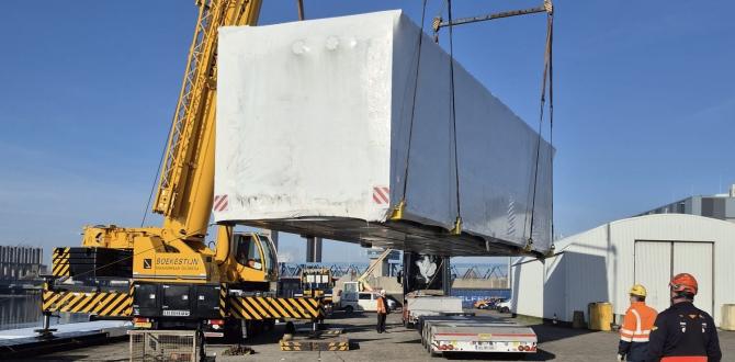 WPCS with Barge Solution to Keep Project Cargo Moving