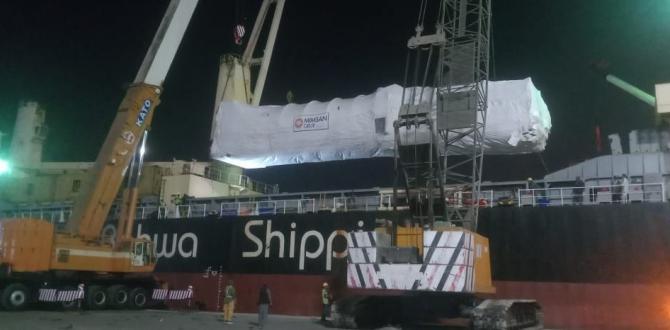 Star Shipping with Discharging of OOG Cargo at Karachi Port