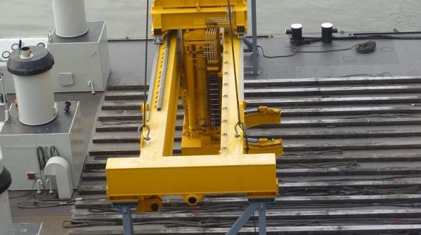 Gebrüder Weiss Handle Gantry Crane Bound for China