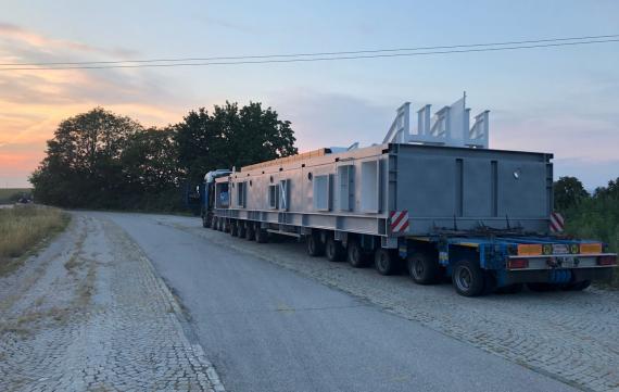 GRUBER & Gebrüder Weiss Complete Transport of Cooler
