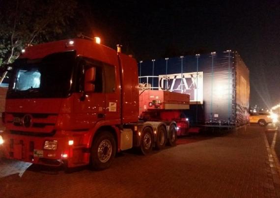 Polaris Handle Transport of Huge Fish Tank in Dubai