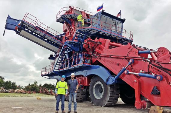 Glogos & Breakbulk with Cooperative Transport of Salt Harvester