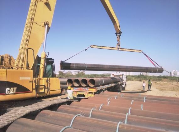 EXG Handle Breakbulk Shipment of 850 Large Pipes