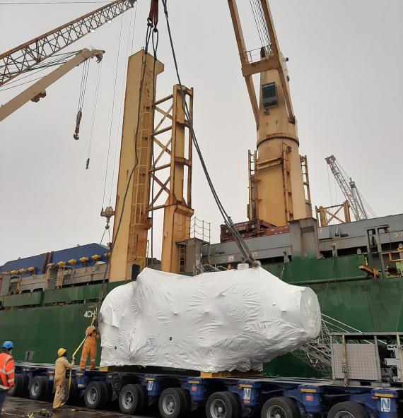 Fortune Italy Load Heavy Lift Cargo at Marghera