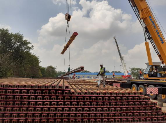 Express Global Logistics in India Transports 6,099mt of Rails