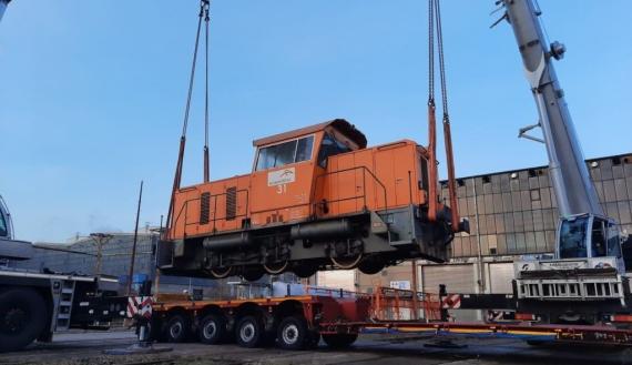Livo Logistics Handle Delivery of Two Locomotives