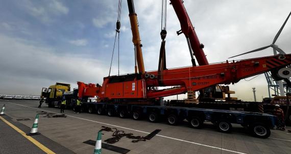 Protranser Deliver Railway Crane from Tianjin to Cangzhou