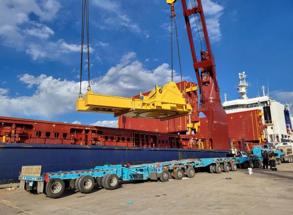 Balena Move the World's Largest Excavator to Northern Canada