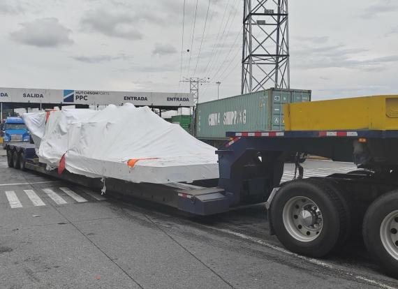 Upcargo with Efficient Transport of Aircraft Loader in Panama