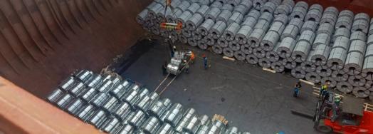 An Experienced Logistics Team at Lintas Cakrawala Logistik